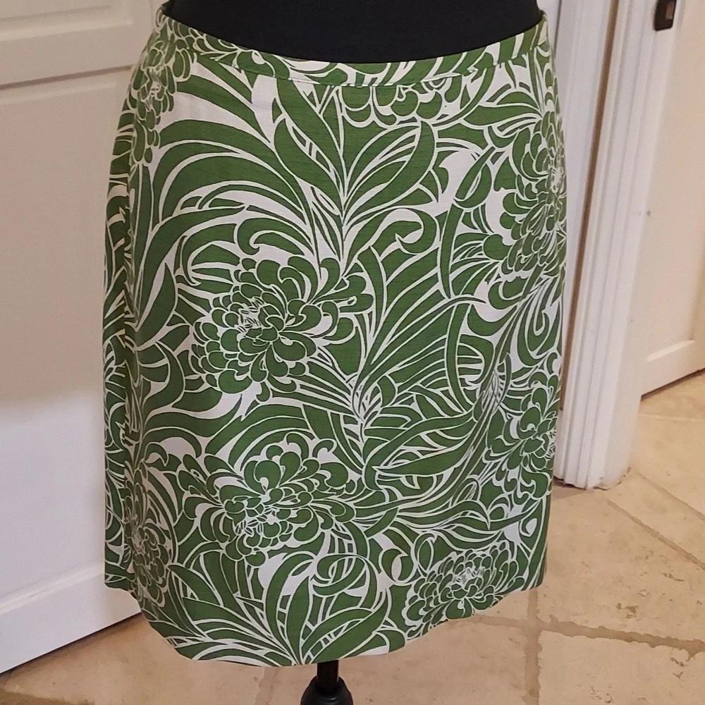 Anne Taylor Loft Green White Floral Pencil Skirt Size 6P Silk